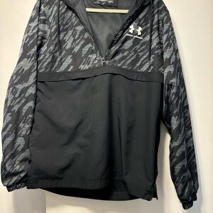 Men’s like new Under Armour windbreaker with hood and front pocket